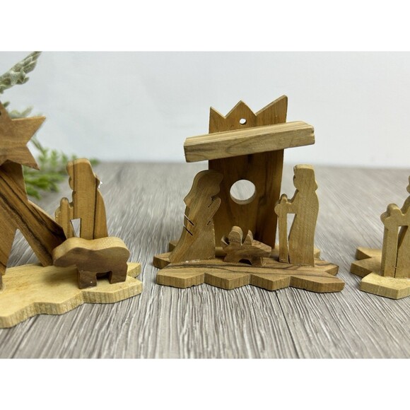 Set Of 3 Wooden Hand Carved Bethlehem Holy Land Christmas Figurines Ornaments - Picture 3 of 8